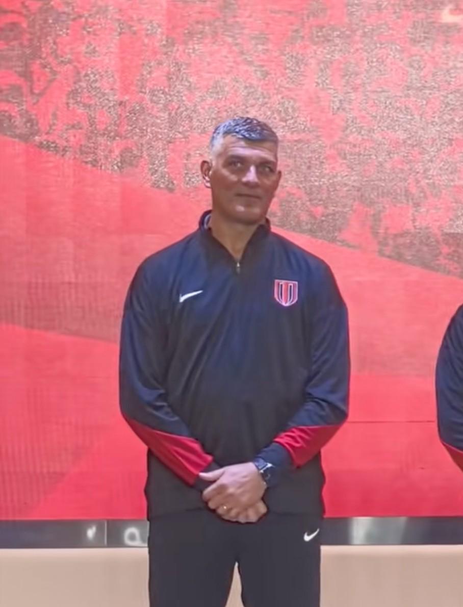 开云体育APP官网-成都蓉城召开出征仪式，主帅约翰：我们不畏惧任何挑战